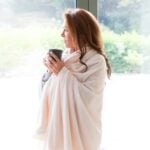 Snug-Rug PREMIUM Throw Blanket Champagne