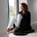Snug-Rug Sherpa Throw Blanket (Black)