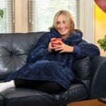 Snug-Rug Hoodie Blanket (Navy Blue)